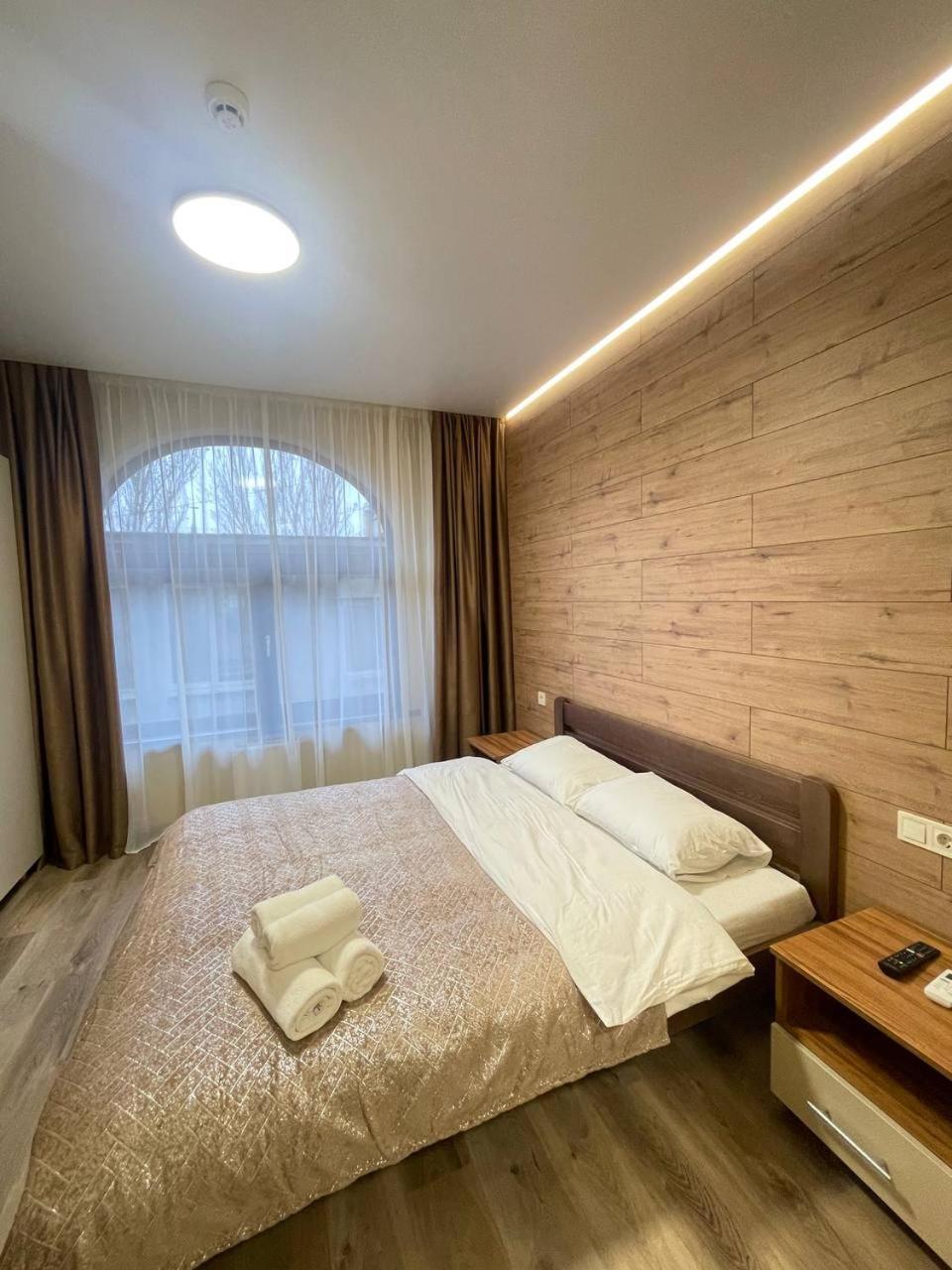 Pierre Apartments Odessa Buitenkant foto